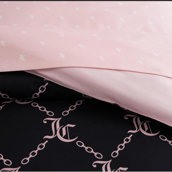 Juicy Couture Queen Size Chain link Black and Pink Bed Set - Picture 6 of 11